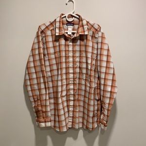 Patagonia light weight button up flannel shirt